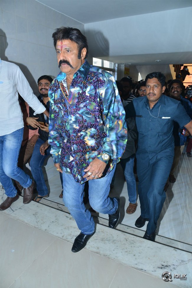 Jai-Simha-Movie-Premier-Show